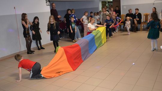 Bal andrzejkowy w Centrum Społeczno - Kulturalnym w Gorzkowie [GALERIA ZDJĘĆ]