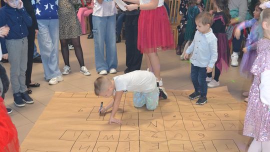 Bal andrzejkowy w Centrum Społeczno - Kulturalnym w Gorzkowie [GALERIA ZDJĘĆ]