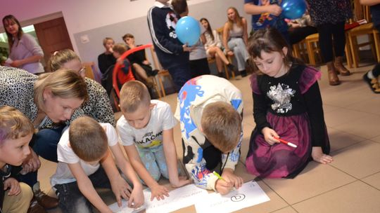 Bal andrzejkowy w Centrum Społeczno - Kulturalnym w Gorzkowie [GALERIA ZDJĘĆ]