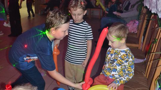 Bal andrzejkowy w Centrum Społeczno - Kulturalnym w Gorzkowie [GALERIA ZDJĘĆ]
