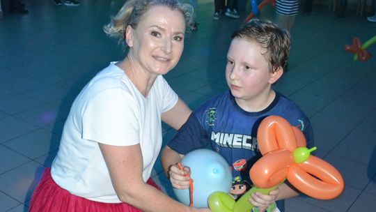 Bal andrzejkowy w Centrum Społeczno - Kulturalnym w Gorzkowie [GALERIA ZDJĘĆ]