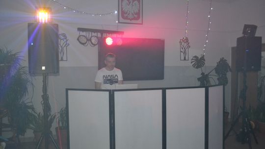 Bal andrzejkowy w Centrum Społeczno - Kulturalnym w Gorzkowie [GALERIA ZDJĘĆ]