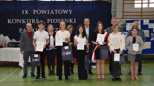 Gm. Łopiennik Górny. IX Powiatowy Konkurs Piosenki Patriotycznej [GALERIA ZDJĘĆ]