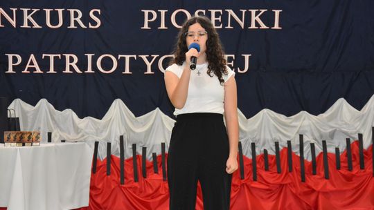 Gm. Łopiennik Górny. IX Powiatowy Konkurs Piosenki Patriotycznej [GALERIA ZDJĘĆ]