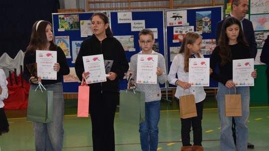 Gm. Łopiennik Górny. IX Powiatowy Konkurs Piosenki Patriotycznej [GALERIA ZDJĘĆ]