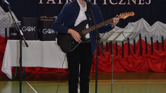 Gm. Łopiennik Górny. IX Powiatowy Konkurs Piosenki Patriotycznej [GALERIA ZDJĘĆ]