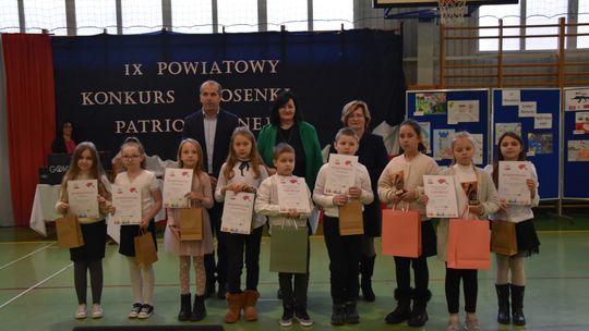 Gm. Łopiennik Górny. IX Powiatowy Konkurs Piosenki Patriotycznej [GALERIA ZDJĘĆ]