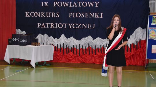 Gm. Łopiennik Górny. IX Powiatowy Konkurs Piosenki Patriotycznej [GALERIA ZDJĘĆ]