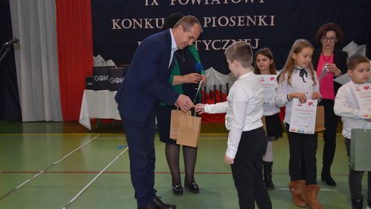 Gm. Łopiennik Górny. IX Powiatowy Konkurs Piosenki Patriotycznej [GALERIA ZDJĘĆ]