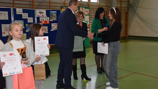 Gm. Łopiennik Górny. IX Powiatowy Konkurs Piosenki Patriotycznej [GALERIA ZDJĘĆ]