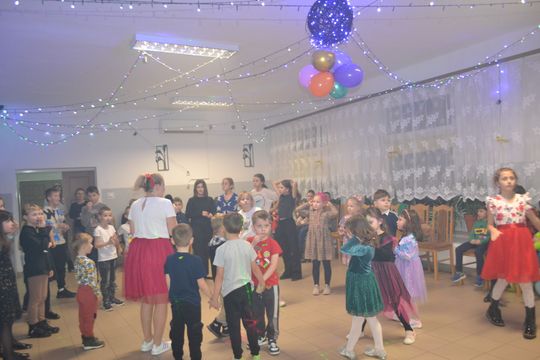 Bal andrzejkowy w Centrum Społeczno - Kulturalnym w Gorzkowie [GALERIA ZDJĘĆ]