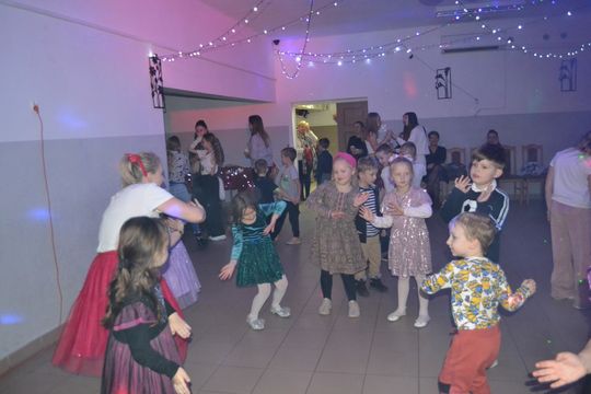Bal andrzejkowy w Centrum Społeczno - Kulturalnym w Gorzkowie [GALERIA ZDJĘĆ]