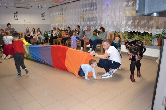 Bal andrzejkowy w Centrum Społeczno - Kulturalnym w Gorzkowie [GALERIA ZDJĘĆ]