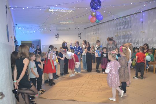 Bal andrzejkowy w Centrum Społeczno - Kulturalnym w Gorzkowie [GALERIA ZDJĘĆ]