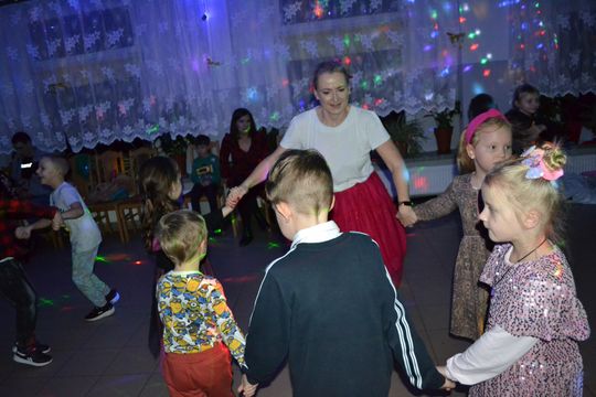 Bal andrzejkowy w Centrum Społeczno - Kulturalnym w Gorzkowie [GALERIA ZDJĘĆ]