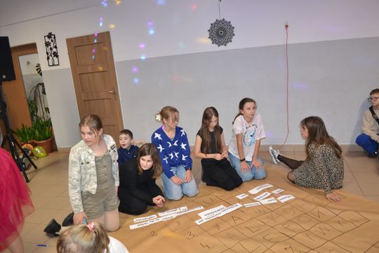 Bal andrzejkowy w Centrum Społeczno - Kulturalnym w Gorzkowie [GALERIA ZDJĘĆ]