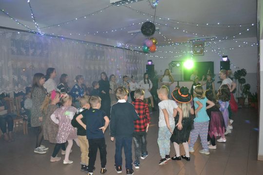 Bal andrzejkowy w Centrum Społeczno - Kulturalnym w Gorzkowie [GALERIA ZDJĘĆ]