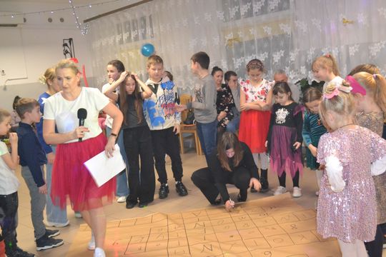 Bal andrzejkowy w Centrum Społeczno - Kulturalnym w Gorzkowie [GALERIA ZDJĘĆ]