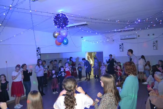 Bal andrzejkowy w Centrum Społeczno - Kulturalnym w Gorzkowie [GALERIA ZDJĘĆ]