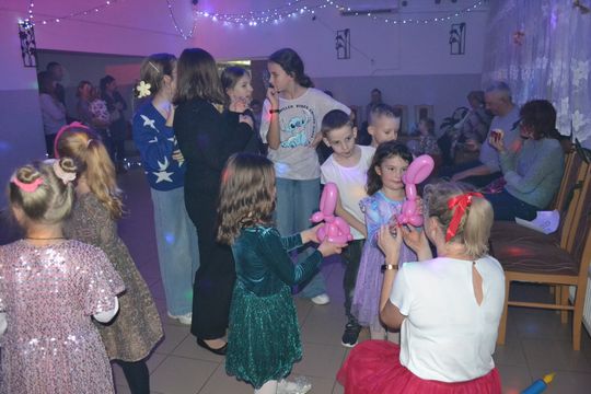 Bal andrzejkowy w Centrum Społeczno - Kulturalnym w Gorzkowie [GALERIA ZDJĘĆ]