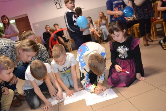 Bal andrzejkowy w Centrum Społeczno - Kulturalnym w Gorzkowie [GALERIA ZDJĘĆ]