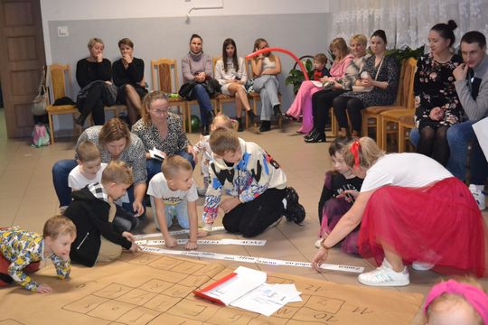 Bal andrzejkowy w Centrum Społeczno - Kulturalnym w Gorzkowie [GALERIA ZDJĘĆ]