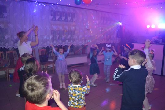 Bal andrzejkowy w Centrum Społeczno - Kulturalnym w Gorzkowie [GALERIA ZDJĘĆ]