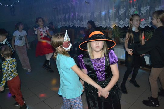 Bal andrzejkowy w Centrum Społeczno - Kulturalnym w Gorzkowie [GALERIA ZDJĘĆ]