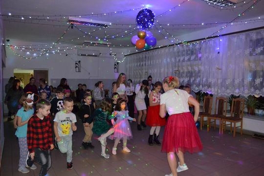 Bal andrzejkowy w Centrum Społeczno - Kulturalnym w Gorzkowie [GALERIA ZDJĘĆ]