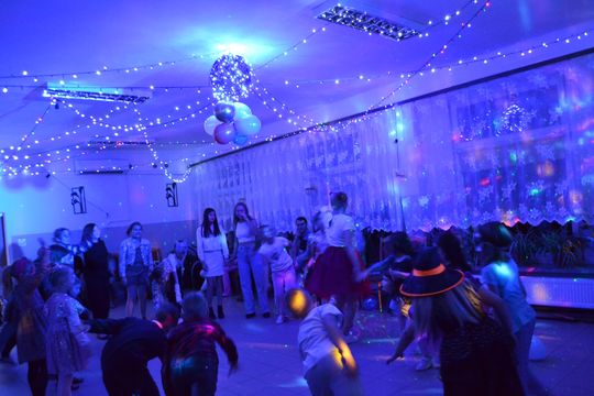 Bal andrzejkowy w Centrum Społeczno - Kulturalnym w Gorzkowie [GALERIA ZDJĘĆ]