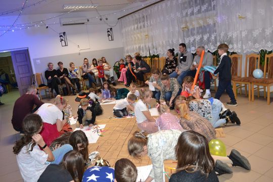 Bal andrzejkowy w Centrum Społeczno - Kulturalnym w Gorzkowie [GALERIA ZDJĘĆ]