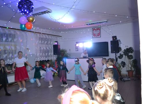 Bal andrzejkowy w Centrum Społeczno - Kulturalnym w Gorzkowie [GALERIA ZDJĘĆ]