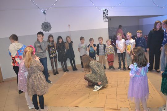 Bal andrzejkowy w Centrum Społeczno - Kulturalnym w Gorzkowie [GALERIA ZDJĘĆ]