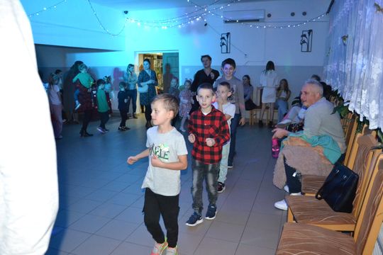 Bal andrzejkowy w Centrum Społeczno - Kulturalnym w Gorzkowie [GALERIA ZDJĘĆ]