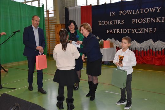 Gm. Łopiennik Górny. IX Powiatowy Konkurs Piosenki Patriotycznej [GALERIA ZDJĘĆ]