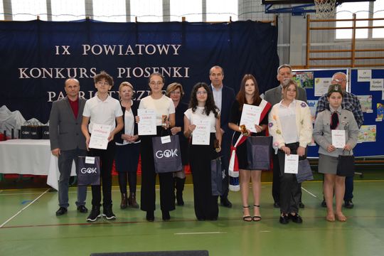 Gm. Łopiennik Górny. IX Powiatowy Konkurs Piosenki Patriotycznej [GALERIA ZDJĘĆ]