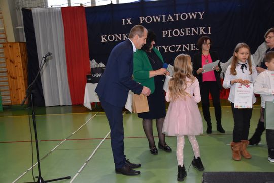 Gm. Łopiennik Górny. IX Powiatowy Konkurs Piosenki Patriotycznej [GALERIA ZDJĘĆ]
