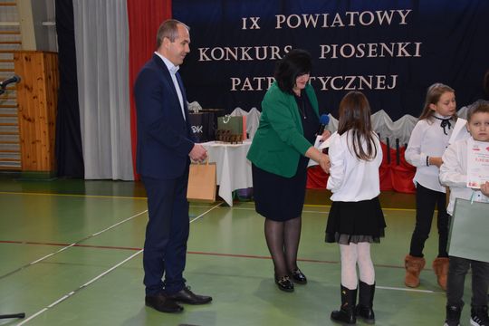 Gm. Łopiennik Górny. IX Powiatowy Konkurs Piosenki Patriotycznej [GALERIA ZDJĘĆ]