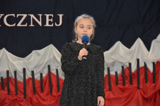 Gm. Łopiennik Górny. IX Powiatowy Konkurs Piosenki Patriotycznej [GALERIA ZDJĘĆ]