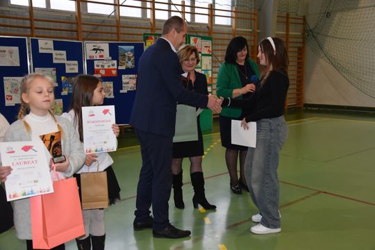 Gm. Łopiennik Górny. IX Powiatowy Konkurs Piosenki Patriotycznej [GALERIA ZDJĘĆ]
