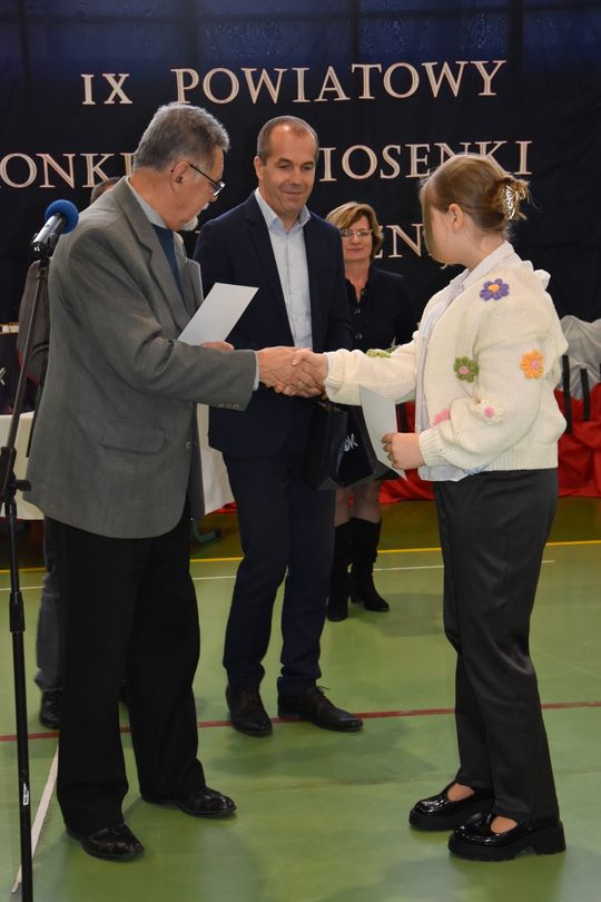 Gm. Łopiennik Górny. IX Powiatowy Konkurs Piosenki Patriotycznej [GALERIA ZDJĘĆ]