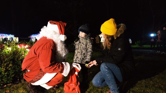Gm. Siedliszcze. Jarmark świąteczny w Kuliku wieczorową porą... [GALERIA ZDJĘĆ]