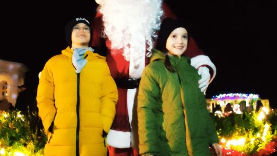 Gm. Siedliszcze. Jarmark świąteczny w Kuliku wieczorową porą... [GALERIA ZDJĘĆ]