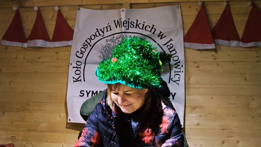 Gm. Siedliszcze. Jarmark świąteczny w Kuliku wieczorową porą... [GALERIA ZDJĘĆ]