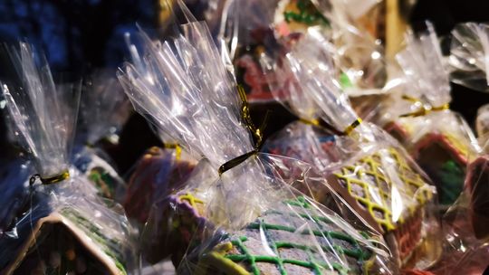 Gm. Siedliszcze. Jarmark świąteczny w Kuliku wieczorową porą... [GALERIA ZDJĘĆ]