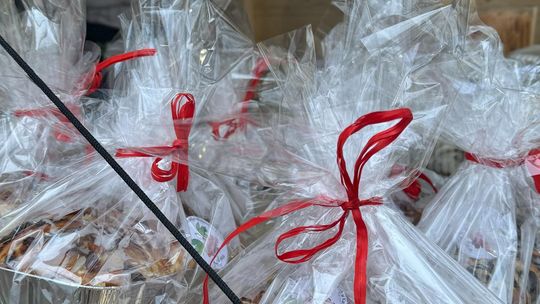 Gm. Siedliszcze. Świąteczny jarmark w Dworze Kulik. Masa ozdób i słodkości! [GALERIA ZDJĘĆ]