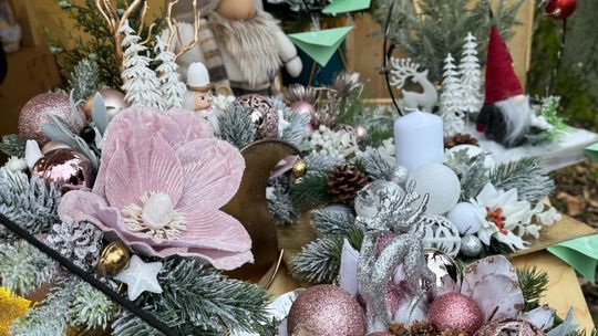 Gm. Siedliszcze. Świąteczny jarmark w Dworze Kulik. Masa ozdób i słodkości! [GALERIA ZDJĘĆ]