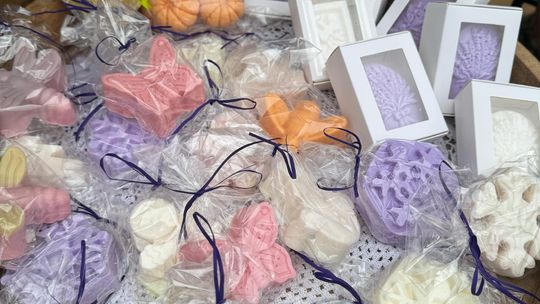 Gm. Siedliszcze. Świąteczny jarmark w Dworze Kulik. Masa ozdób i słodkości! [GALERIA ZDJĘĆ]