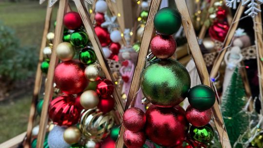 Gm. Siedliszcze. Świąteczny jarmark w Dworze Kulik. Masa ozdób i słodkości! [GALERIA ZDJĘĆ]