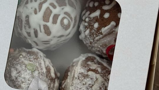 Gm. Siedliszcze. Świąteczny jarmark w Dworze Kulik. Masa ozdób i słodkości! [GALERIA ZDJĘĆ]